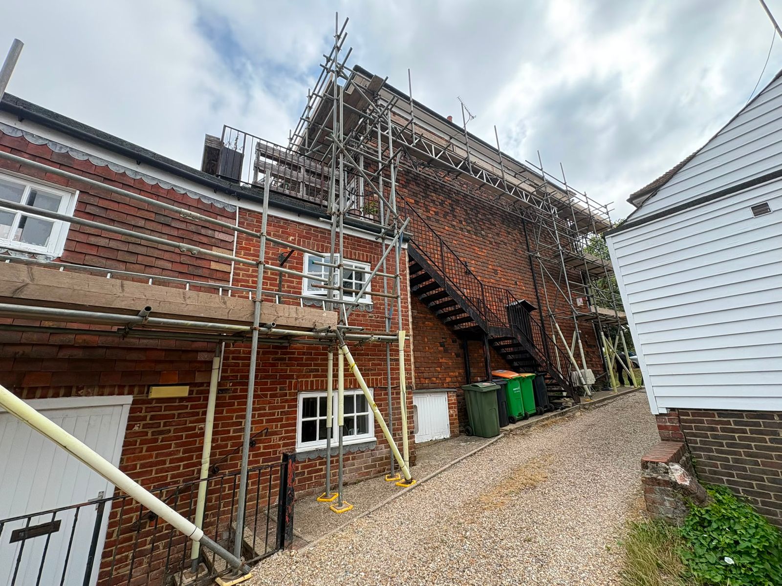 Roofing Scaffolding by Thompsons Towers Scaffolding